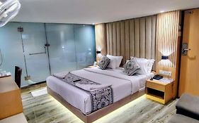 Hotel Sunrise Residency International Airport